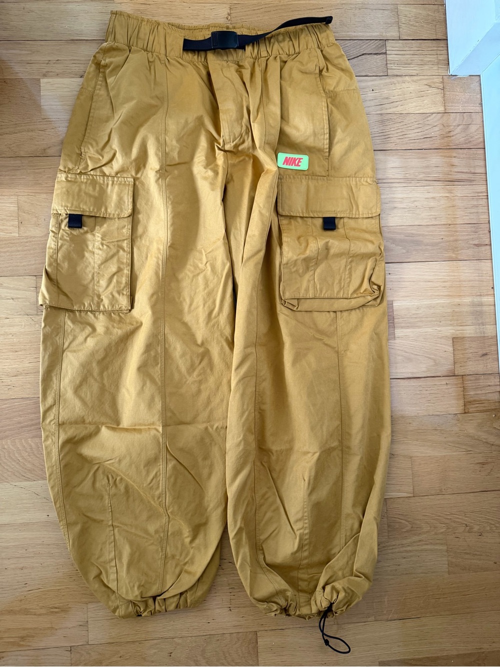 Nike joggers - Picture 1 of 3